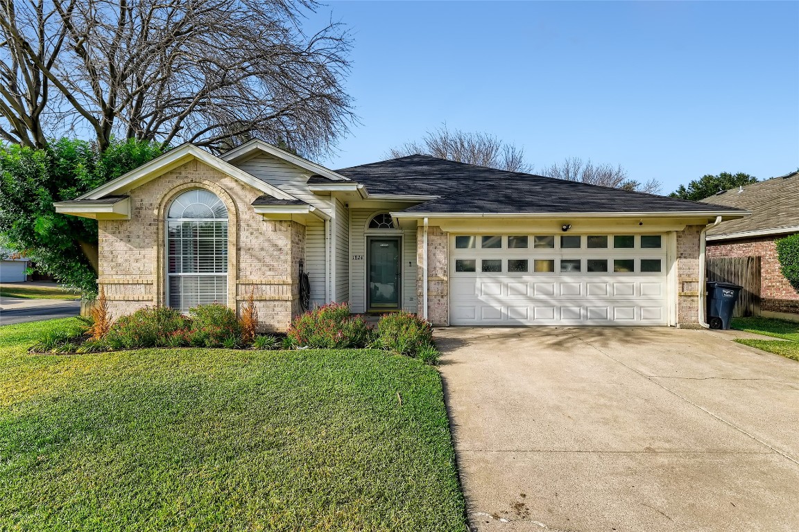 1824 Yorkshire Street Fort Worth TX 76134
