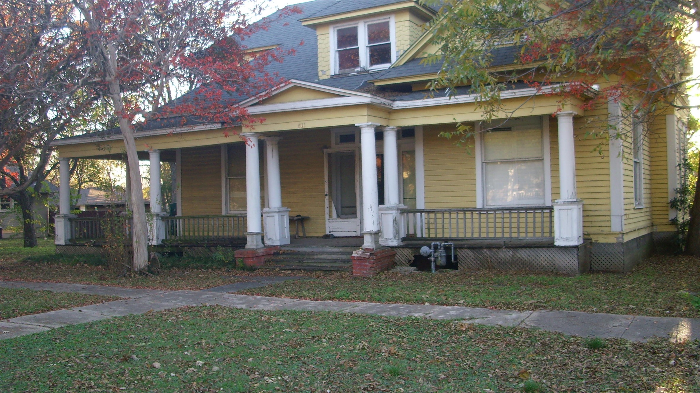 501 S Dallas Street Ennis TX 75119