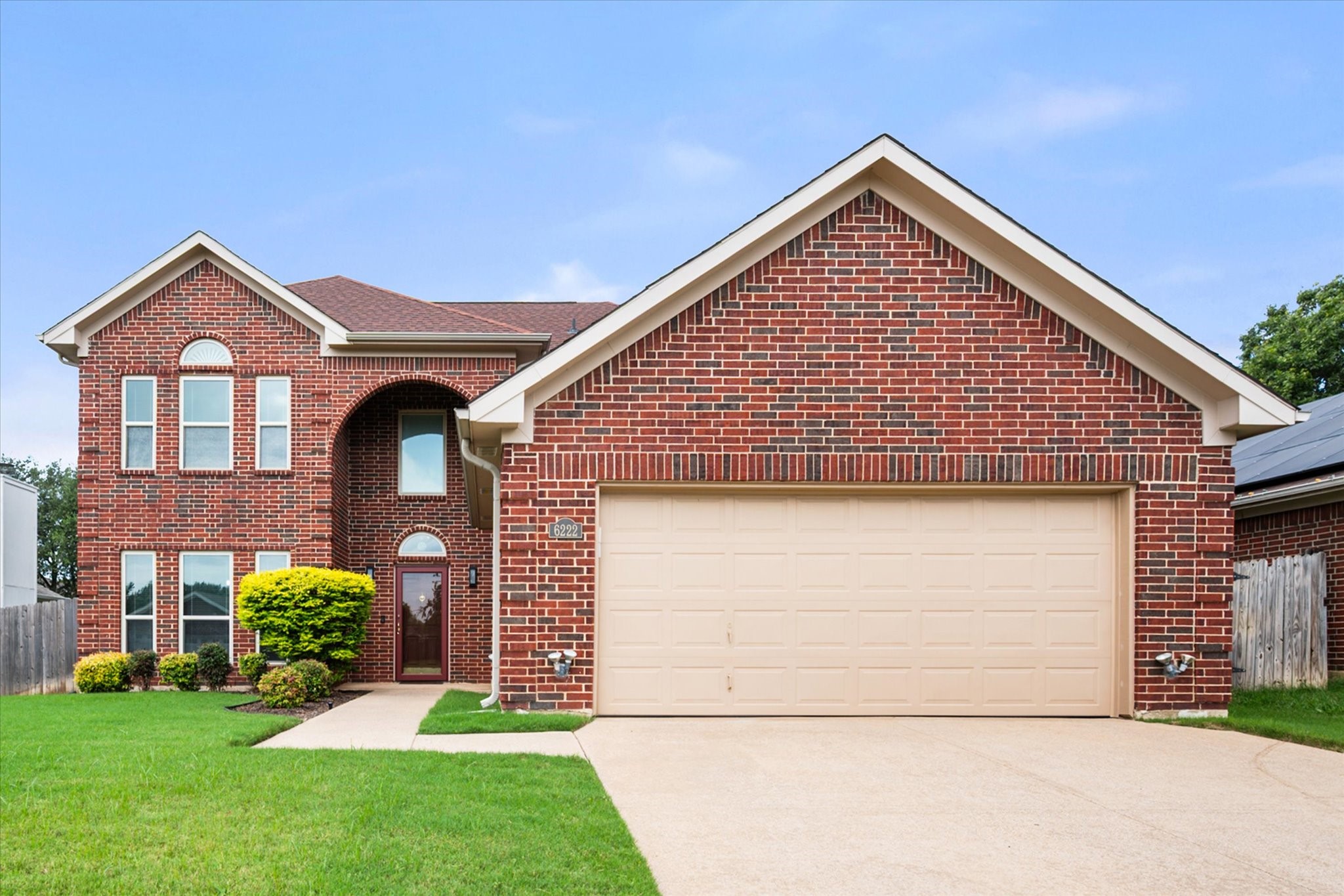 6222 St Leonard Drive Arlington TX 76001