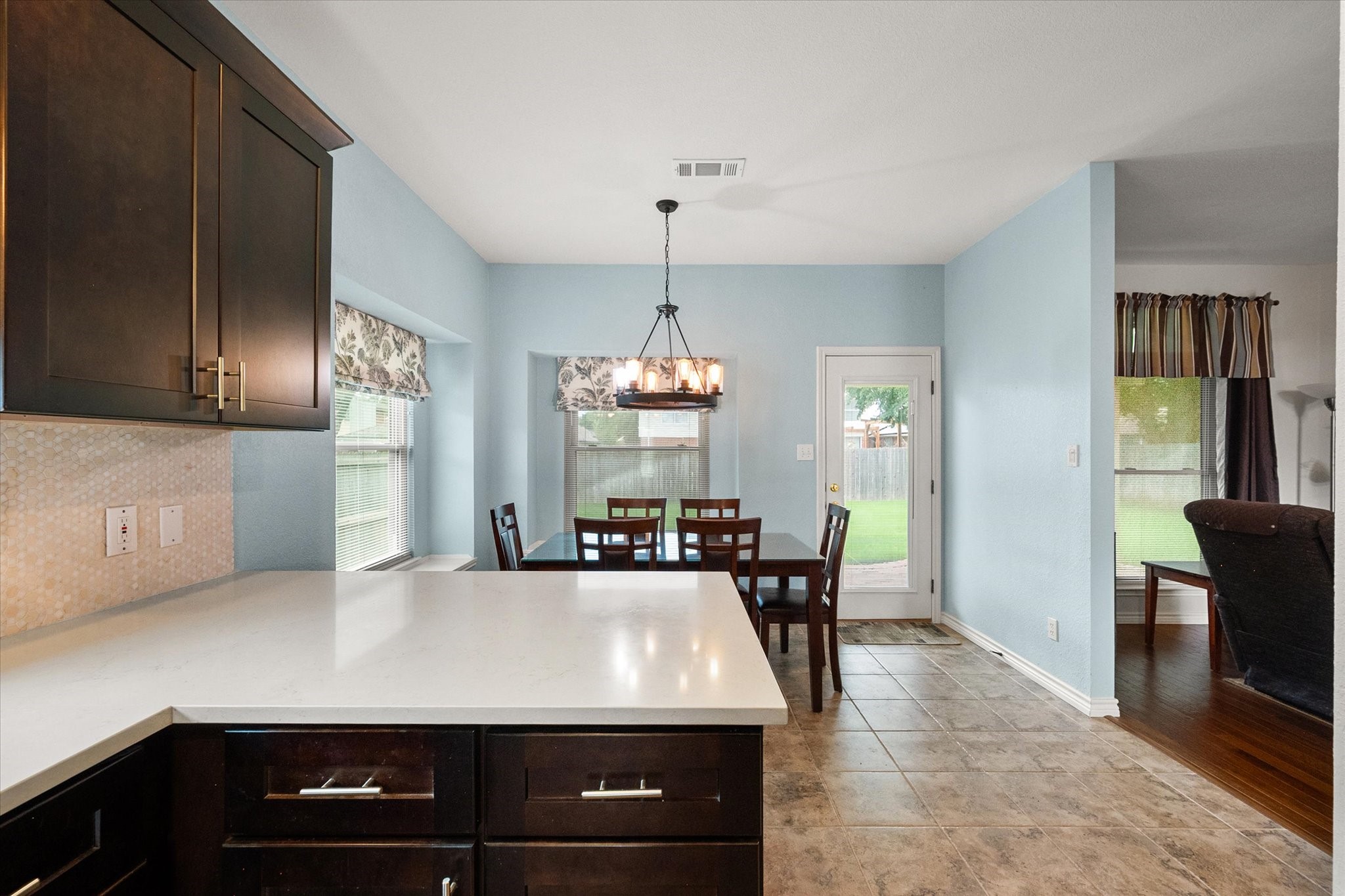 6222 St Leonard Drive Arlington TX 76001