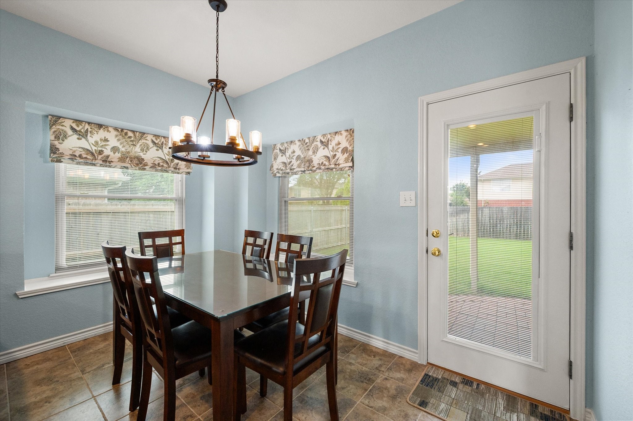 6222 St Leonard Drive Arlington TX 76001