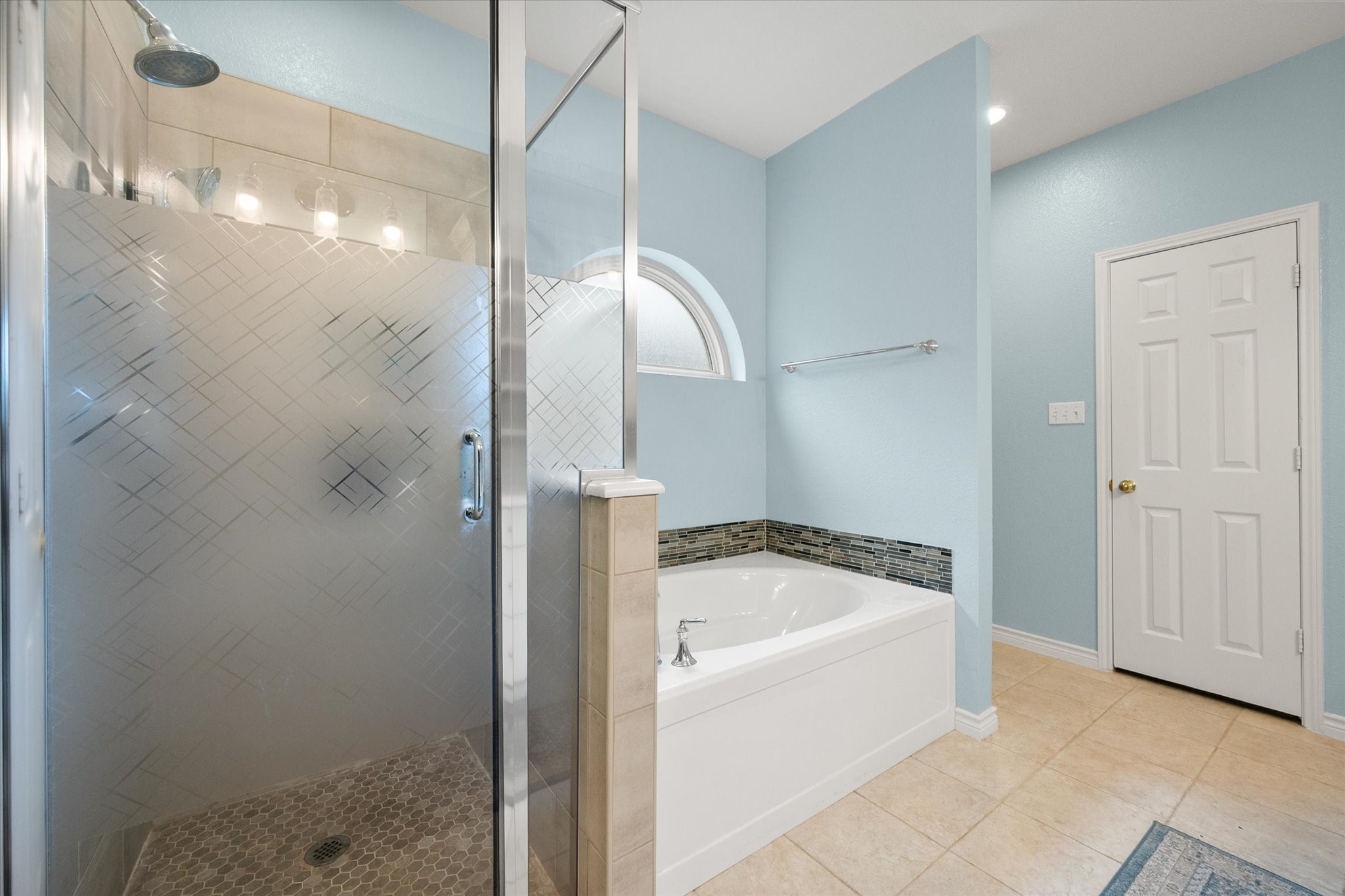 6222 St Leonard Drive Arlington TX 76001