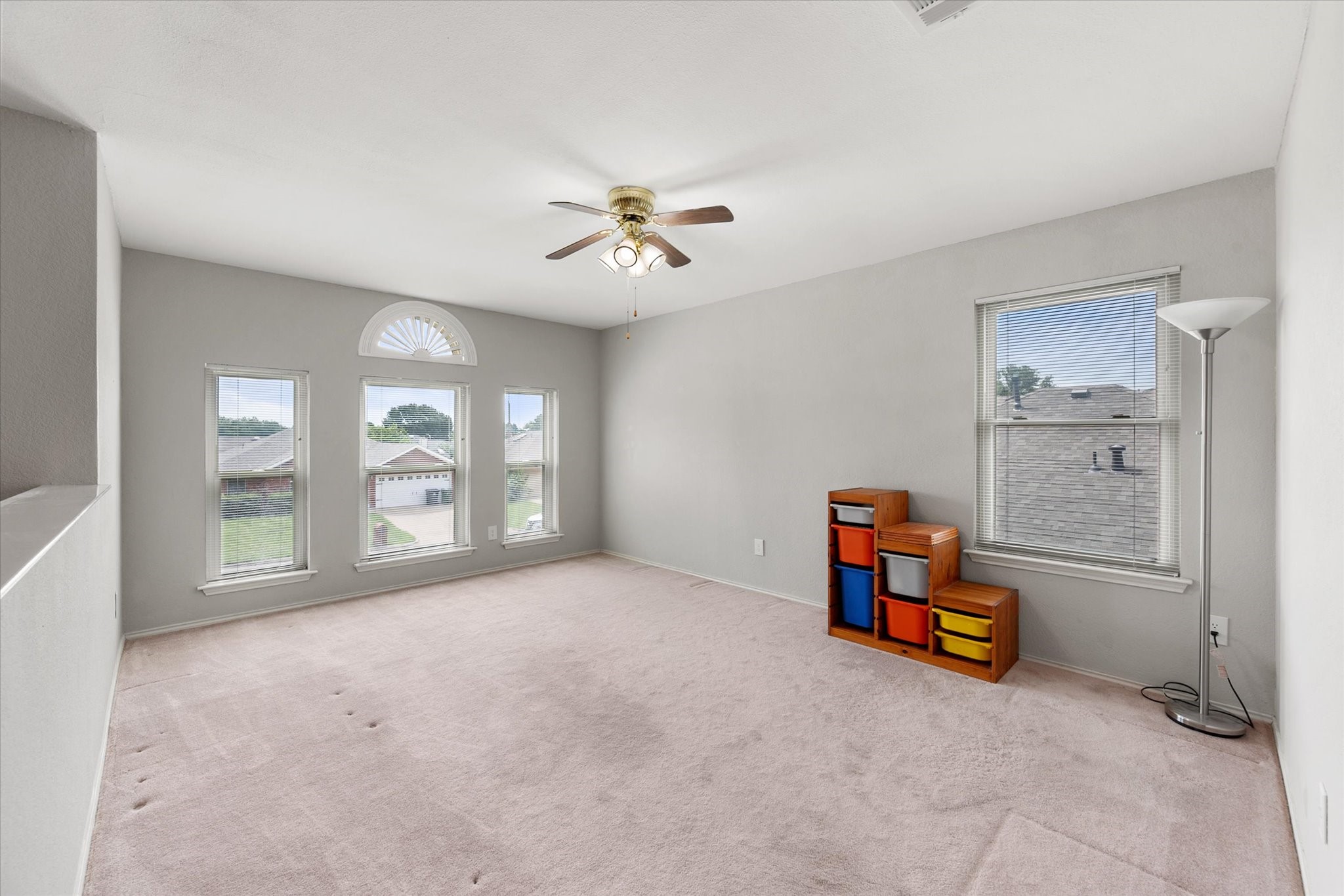6222 St Leonard Drive Arlington TX 76001