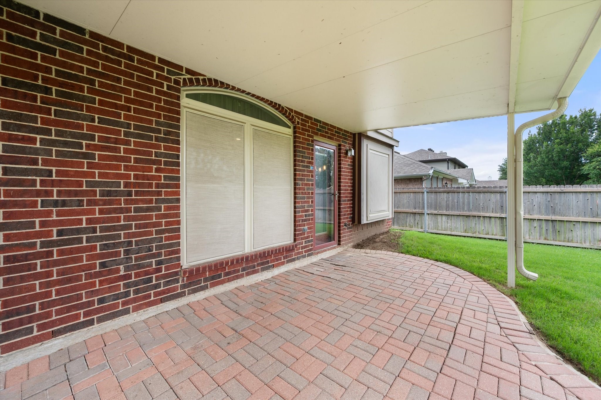 6222 St Leonard Drive Arlington TX 76001