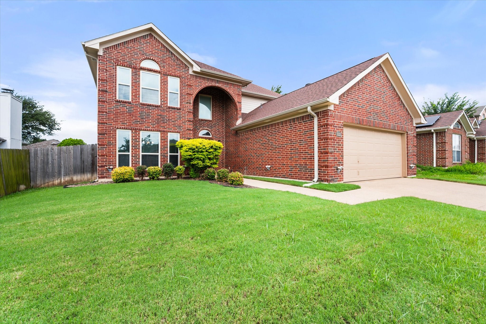 6222 St Leonard Drive Arlington TX 76001