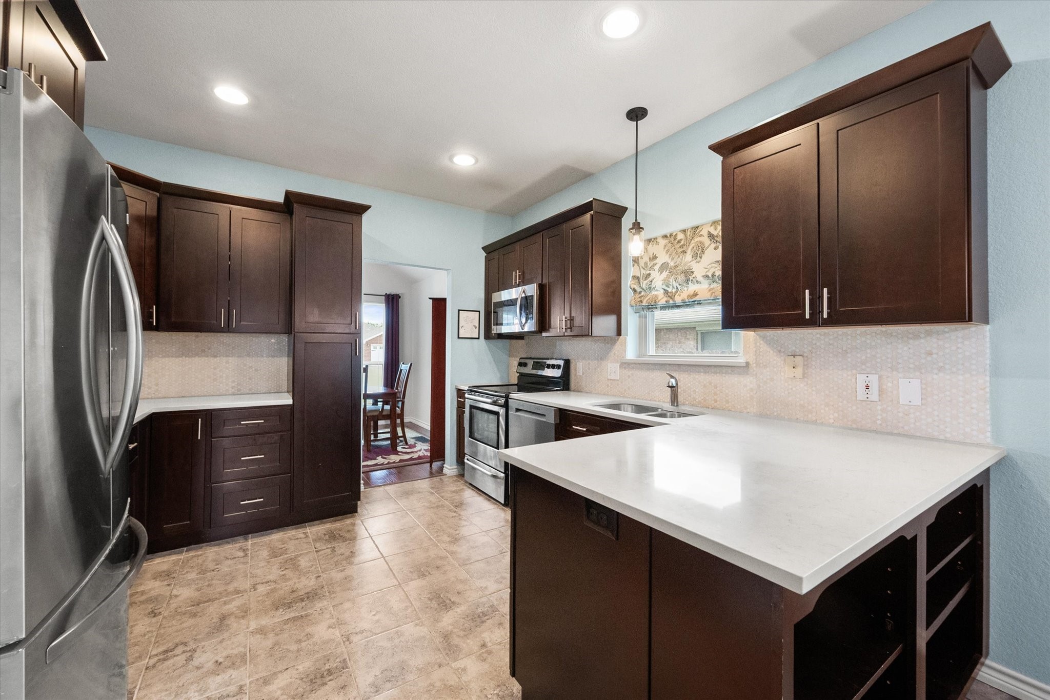 6222 St Leonard Drive Arlington TX 76001