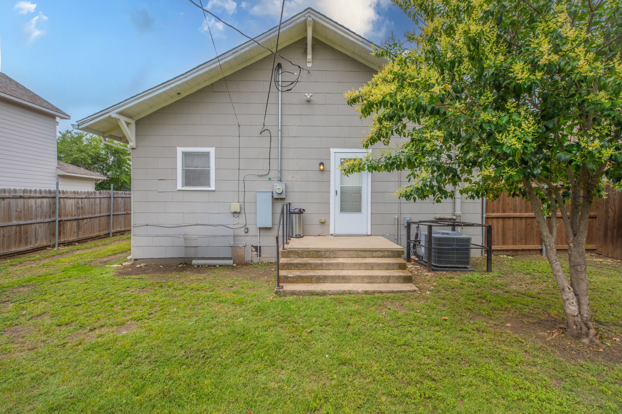 2714 26th Street Fort Worth TX 76106