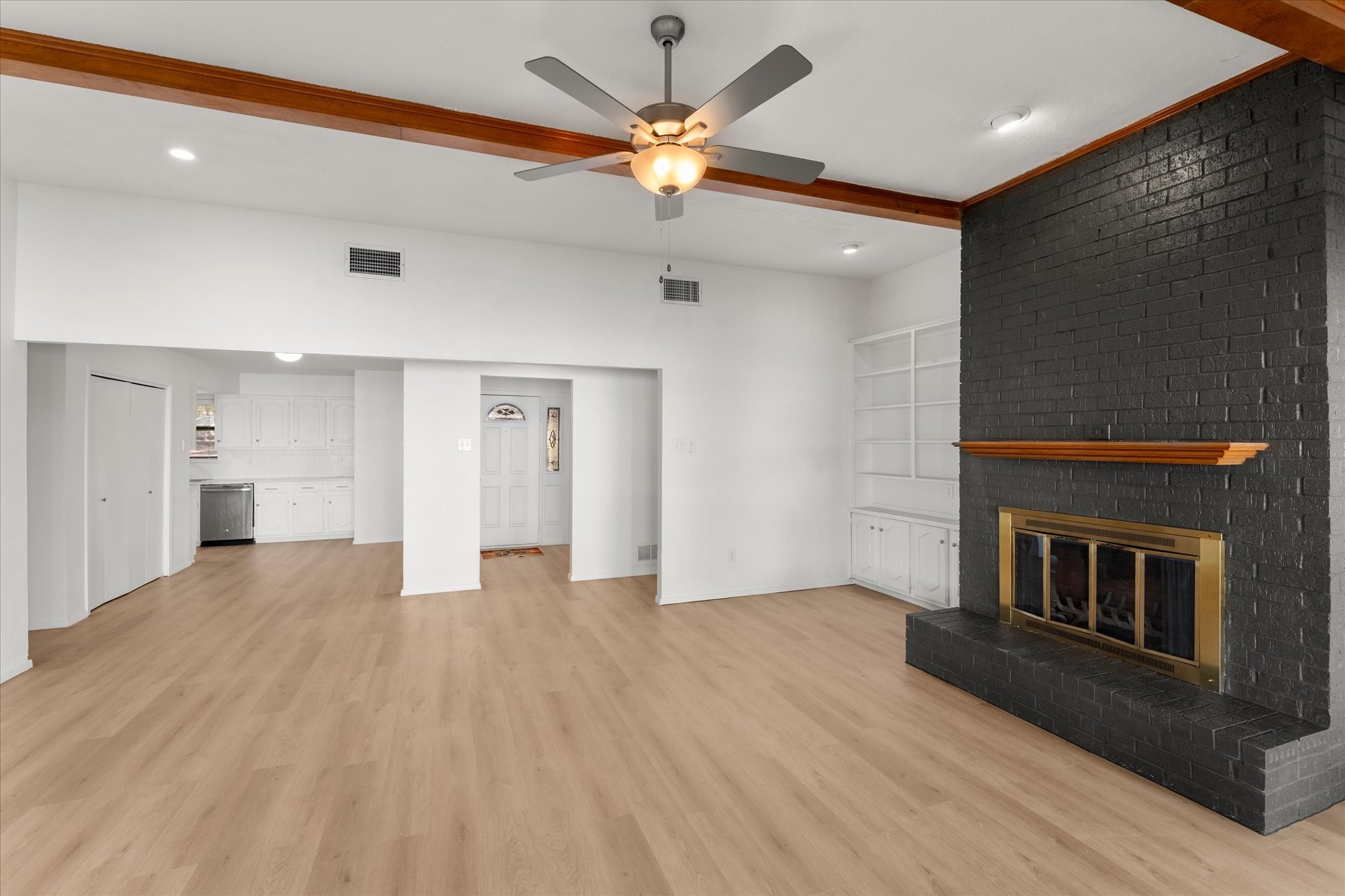 1006 Beverly Circle Tool TX 75143