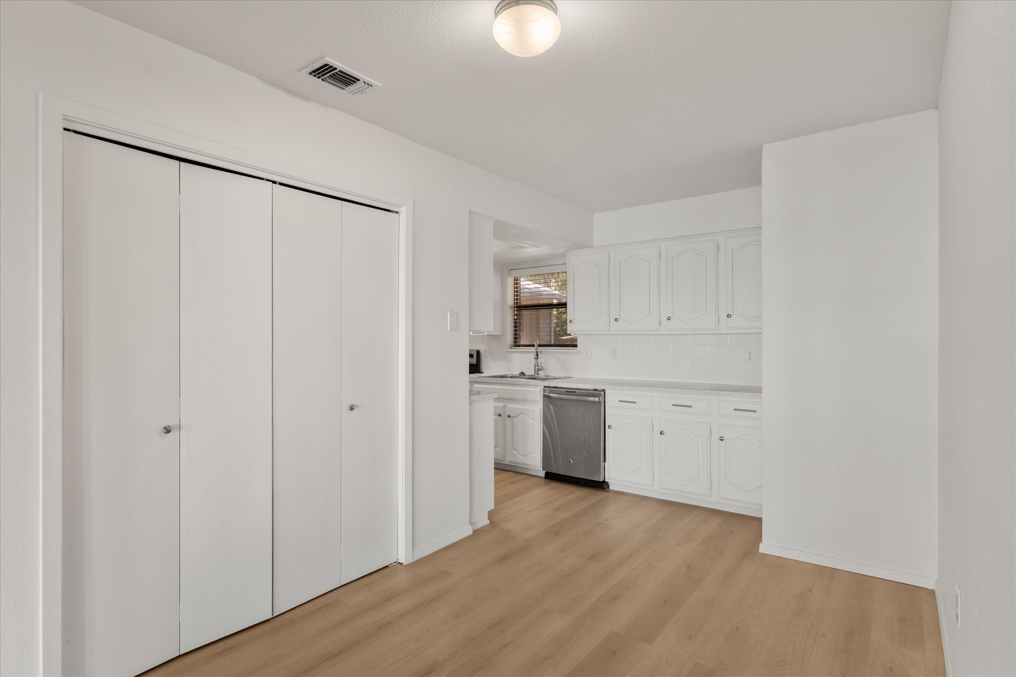 1006 Beverly Circle Tool TX 75143