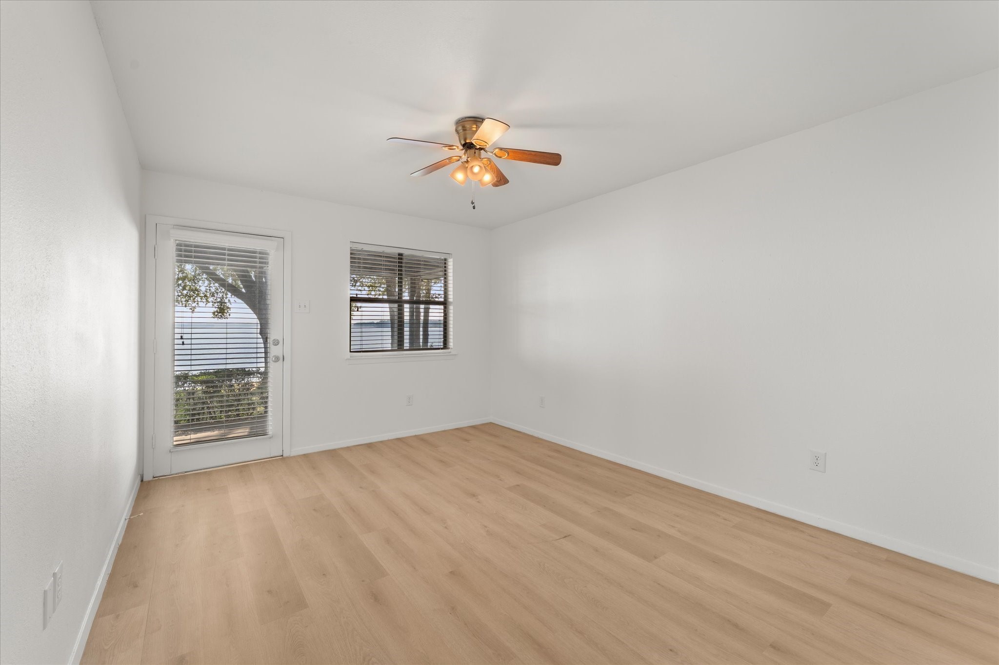 1006 Beverly Circle Tool TX 75143