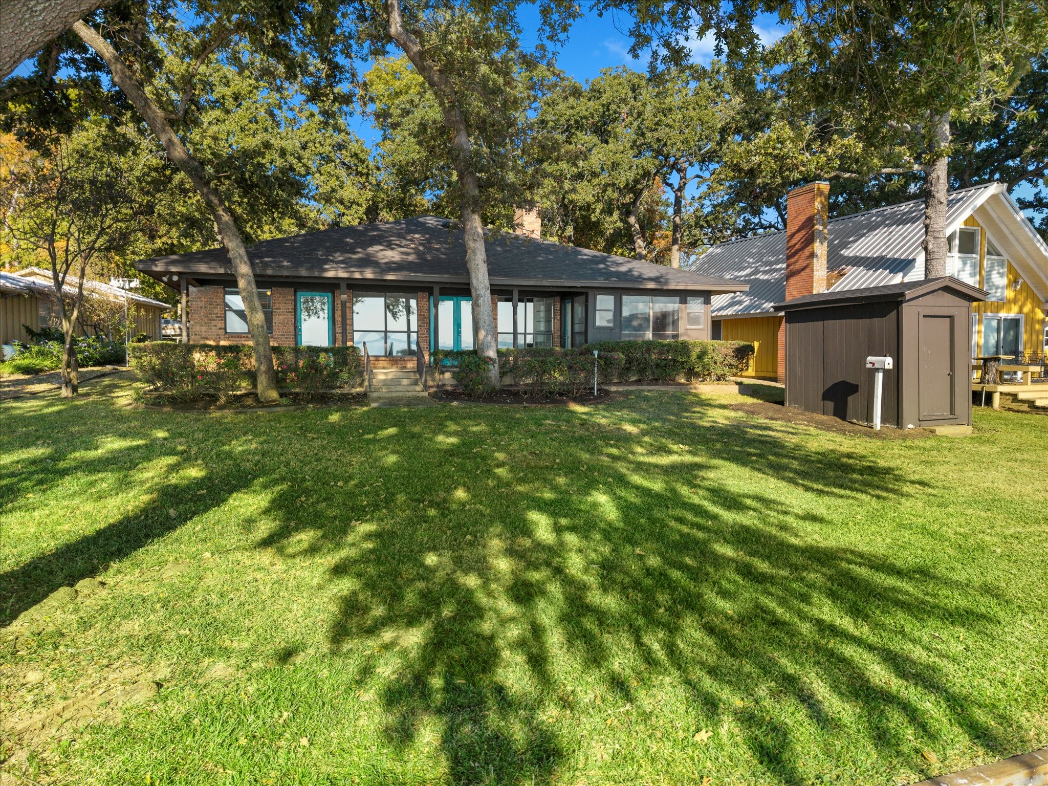1006 Beverly Circle Tool TX 75143