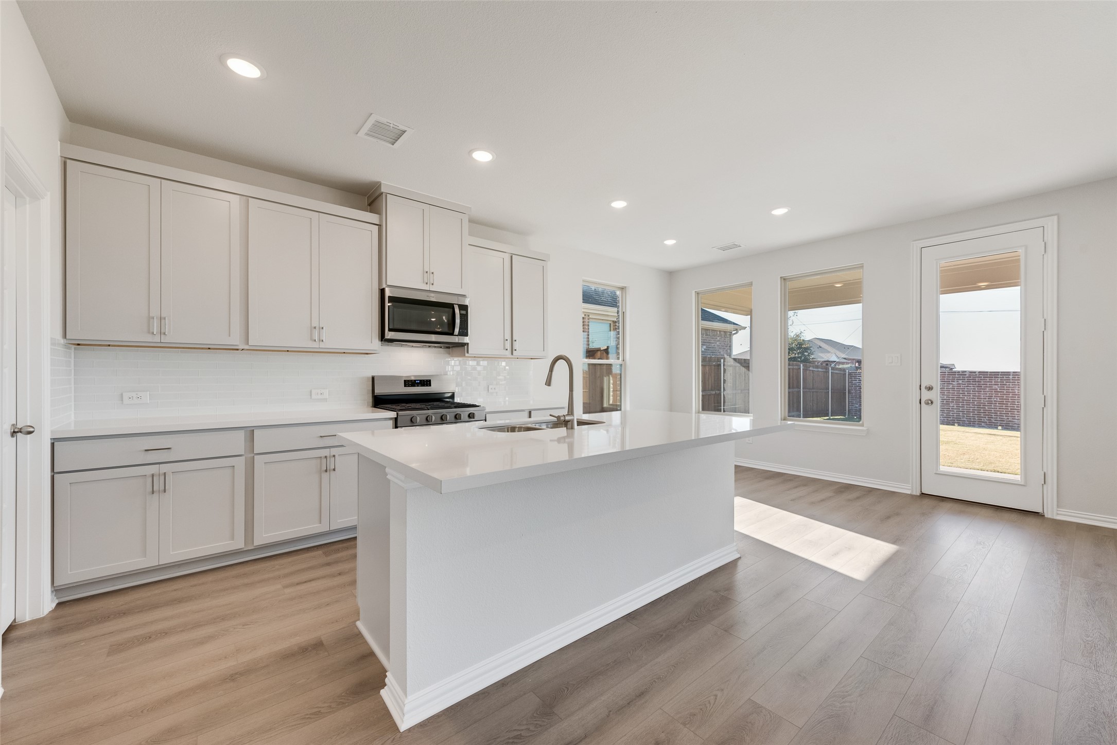 1120 Redcoat Drive Forney TX 75126