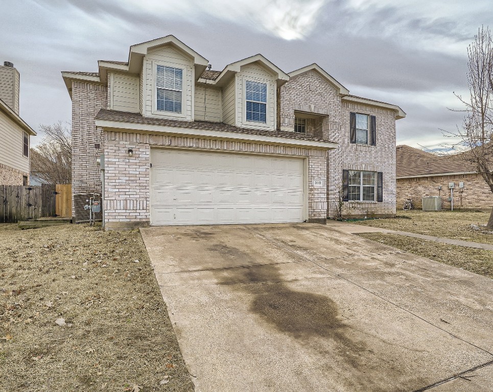310 Creek Point Lane Arlington TX 76002