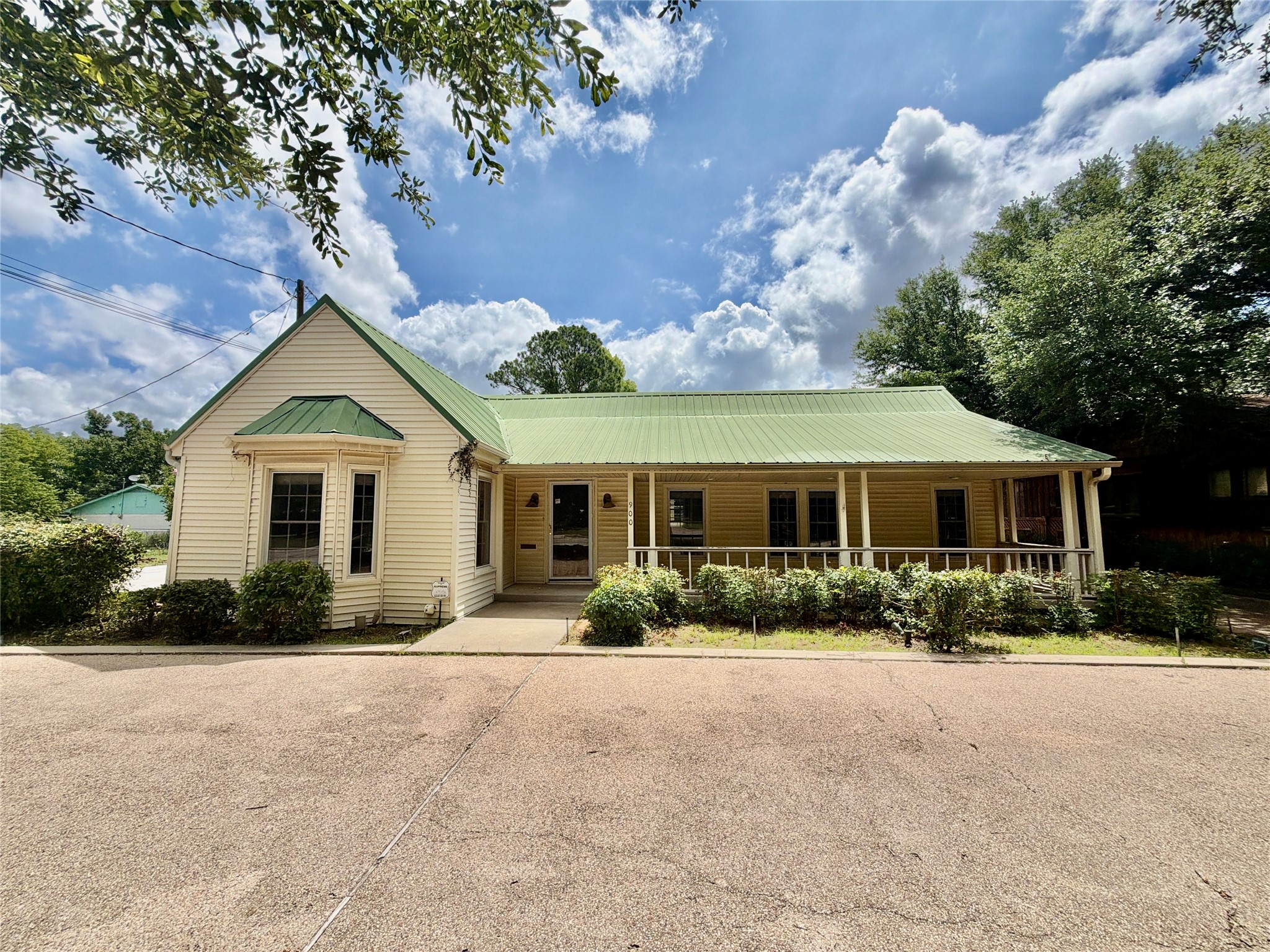 900 S Seaman Street Eastland TX 76448