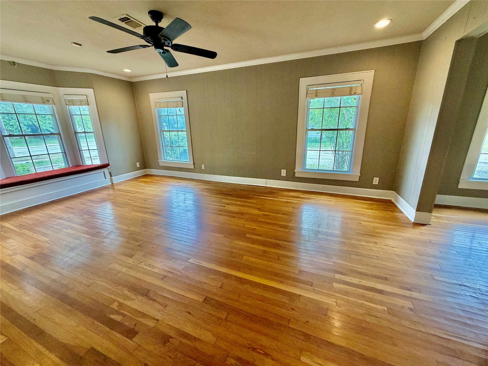 900 S Seaman Street Eastland TX 76448