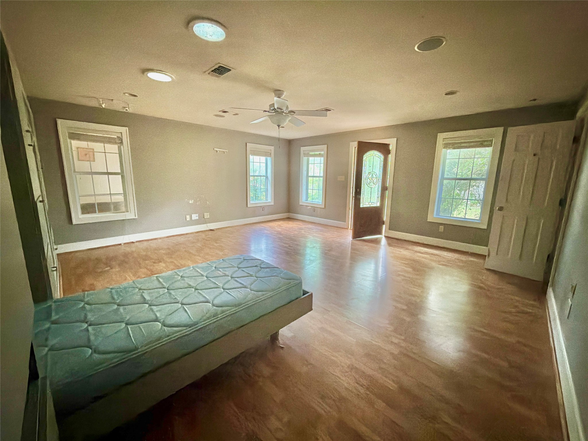 900 S Seaman Street Eastland TX 76448