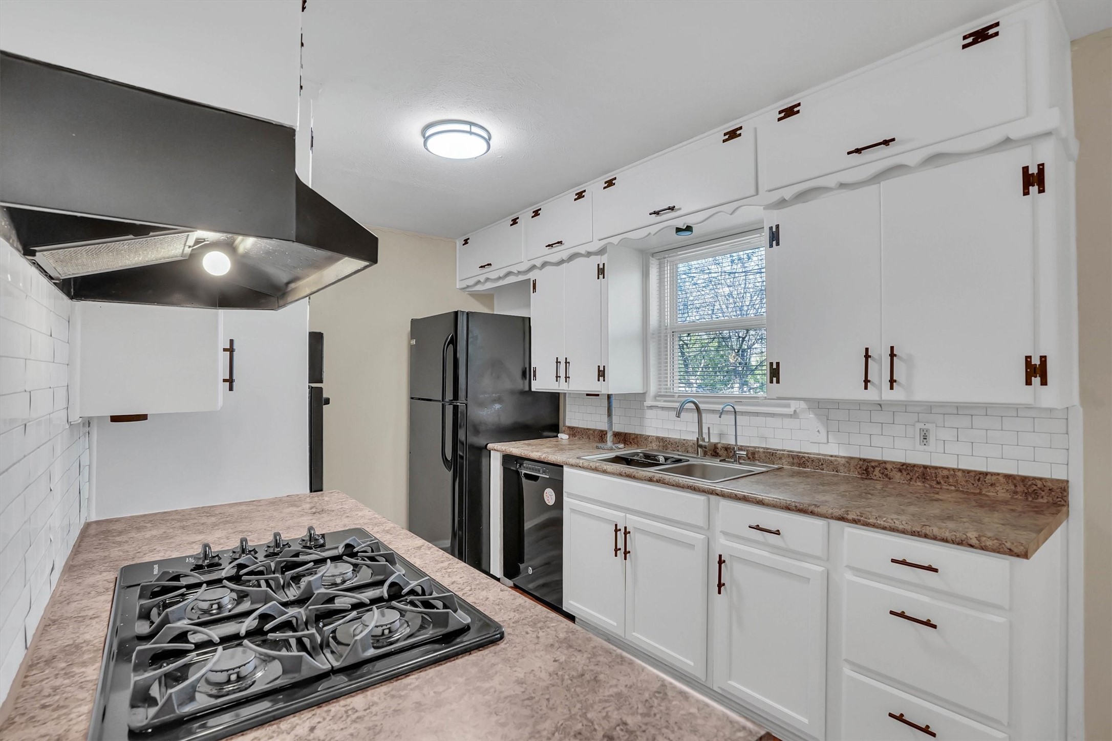 412 Fleming Drive Hurst TX 76053