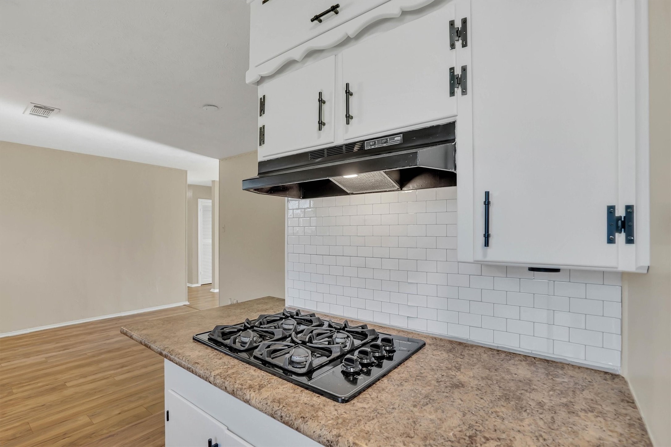 412 Fleming Drive Hurst TX 76053