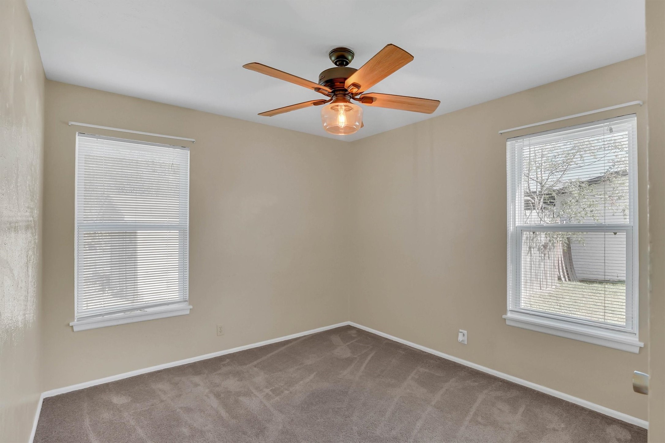 412 Fleming Drive Hurst TX 76053