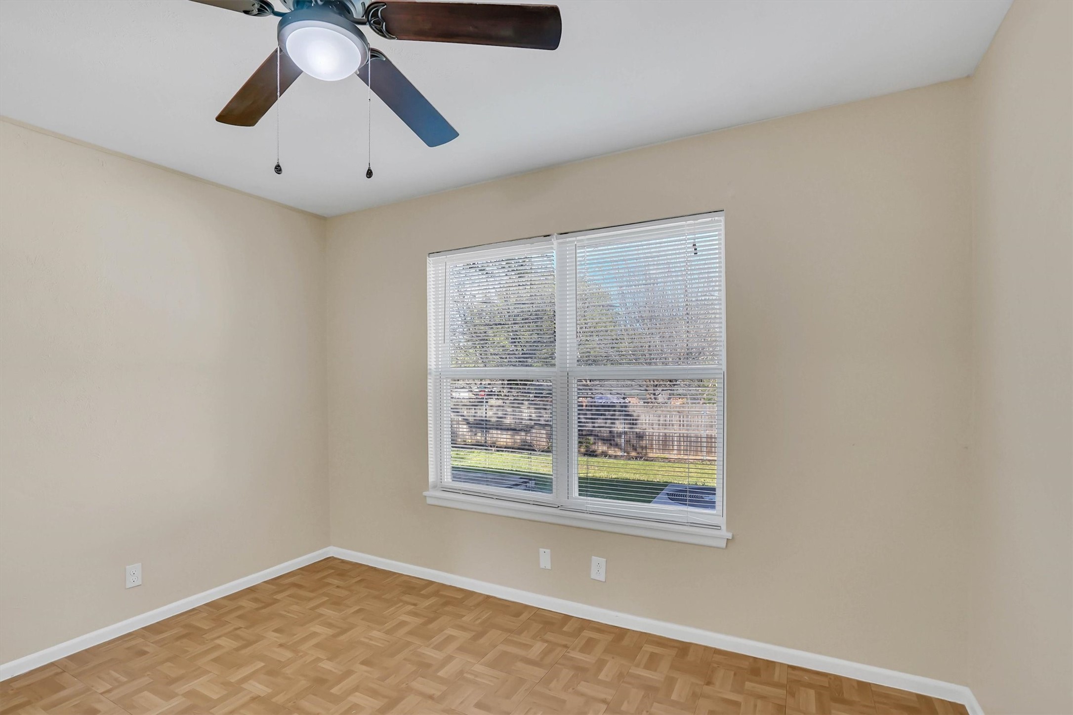 412 Fleming Drive Hurst TX 76053