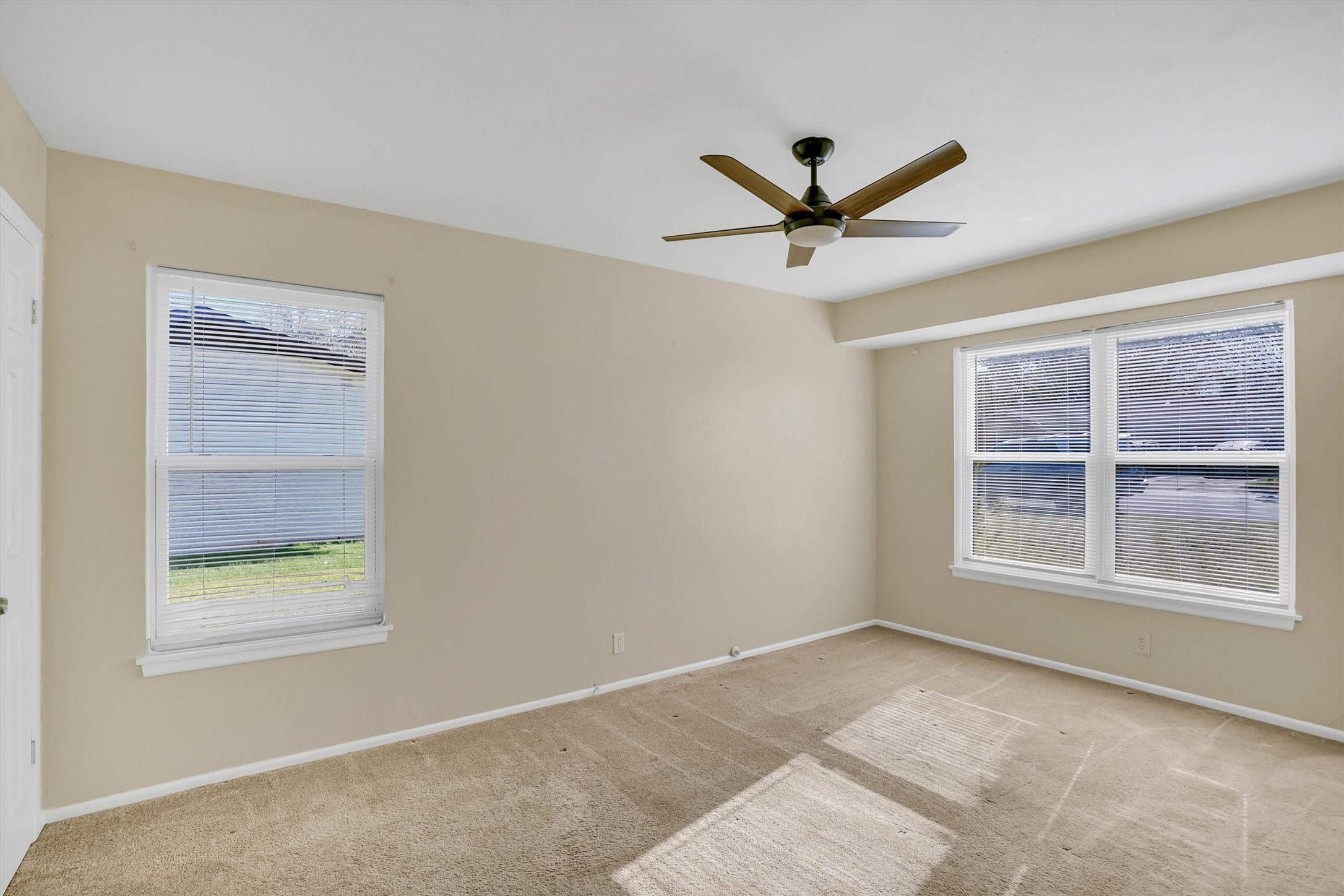412 Fleming Drive Hurst TX 76053