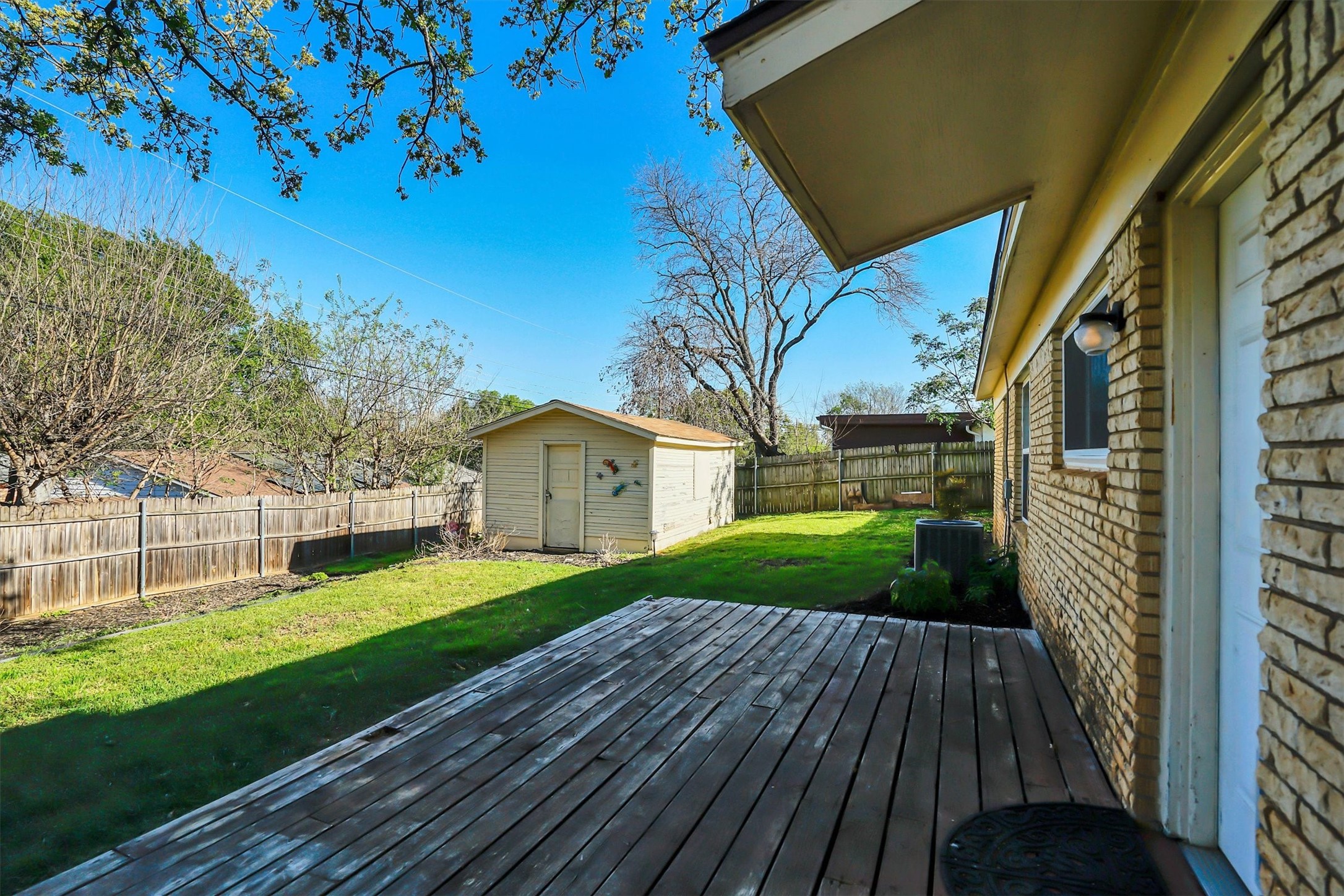 412 Fleming Drive Hurst TX 76053