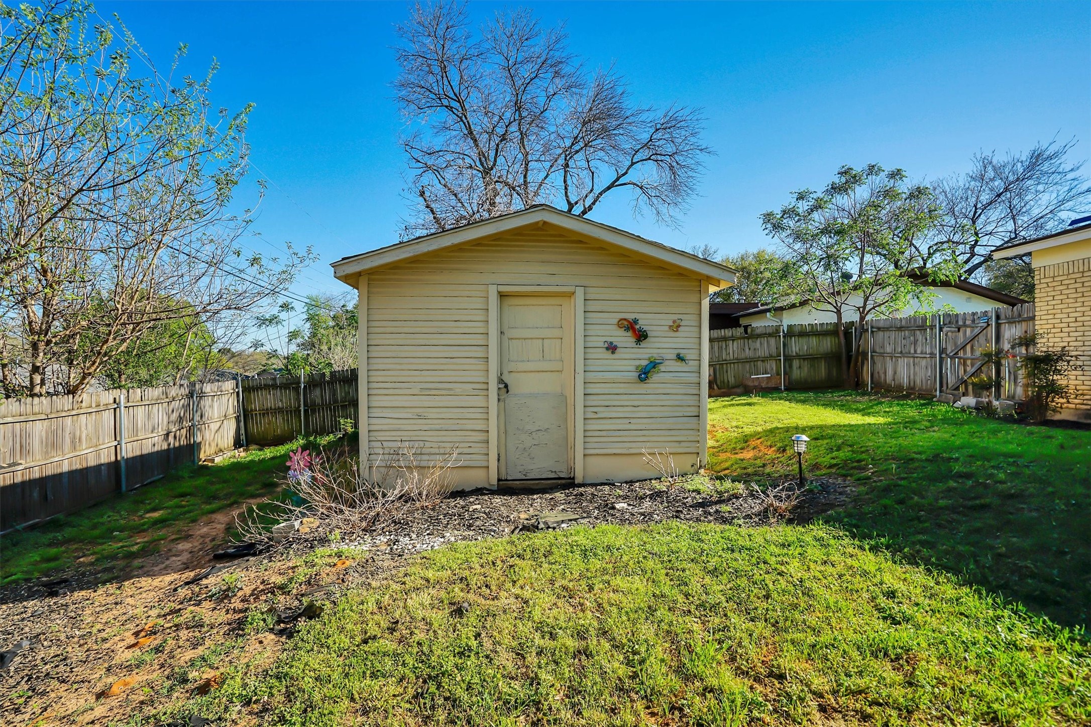 412 Fleming Drive Hurst TX 76053
