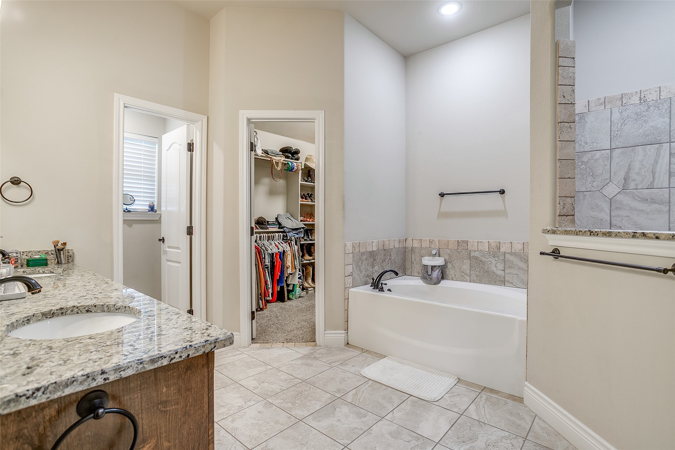 203 County Road 4221 Decatur TX 76234