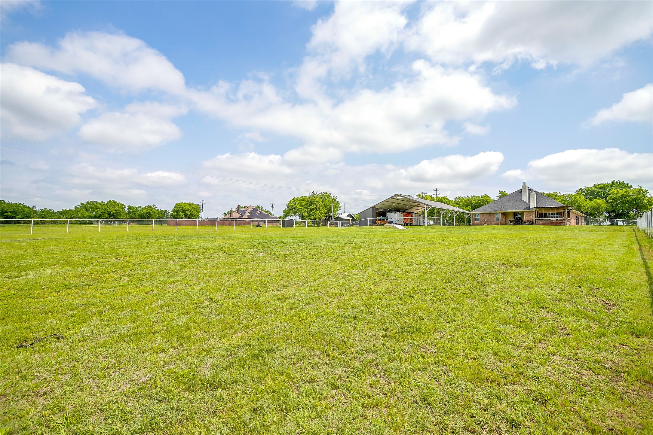 203 County Road 4221 Decatur TX 76234