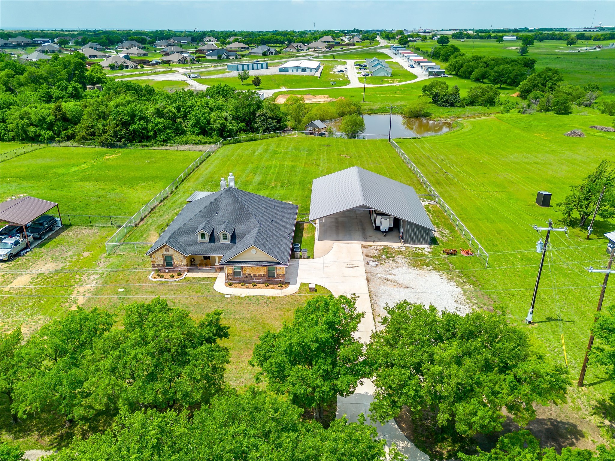203 County Road 4221 Decatur TX 76234