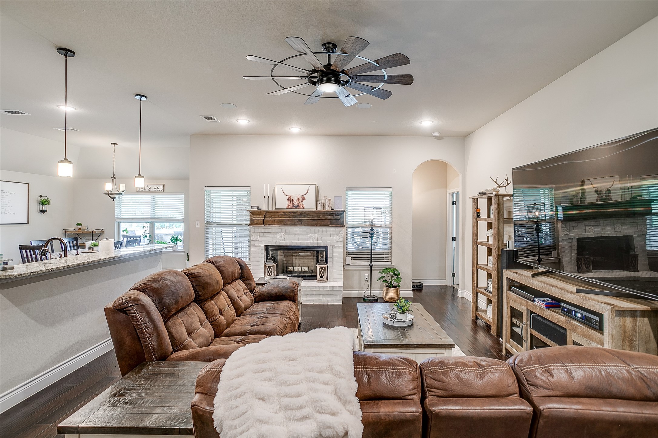 203 County Road 4221 Decatur TX 76234