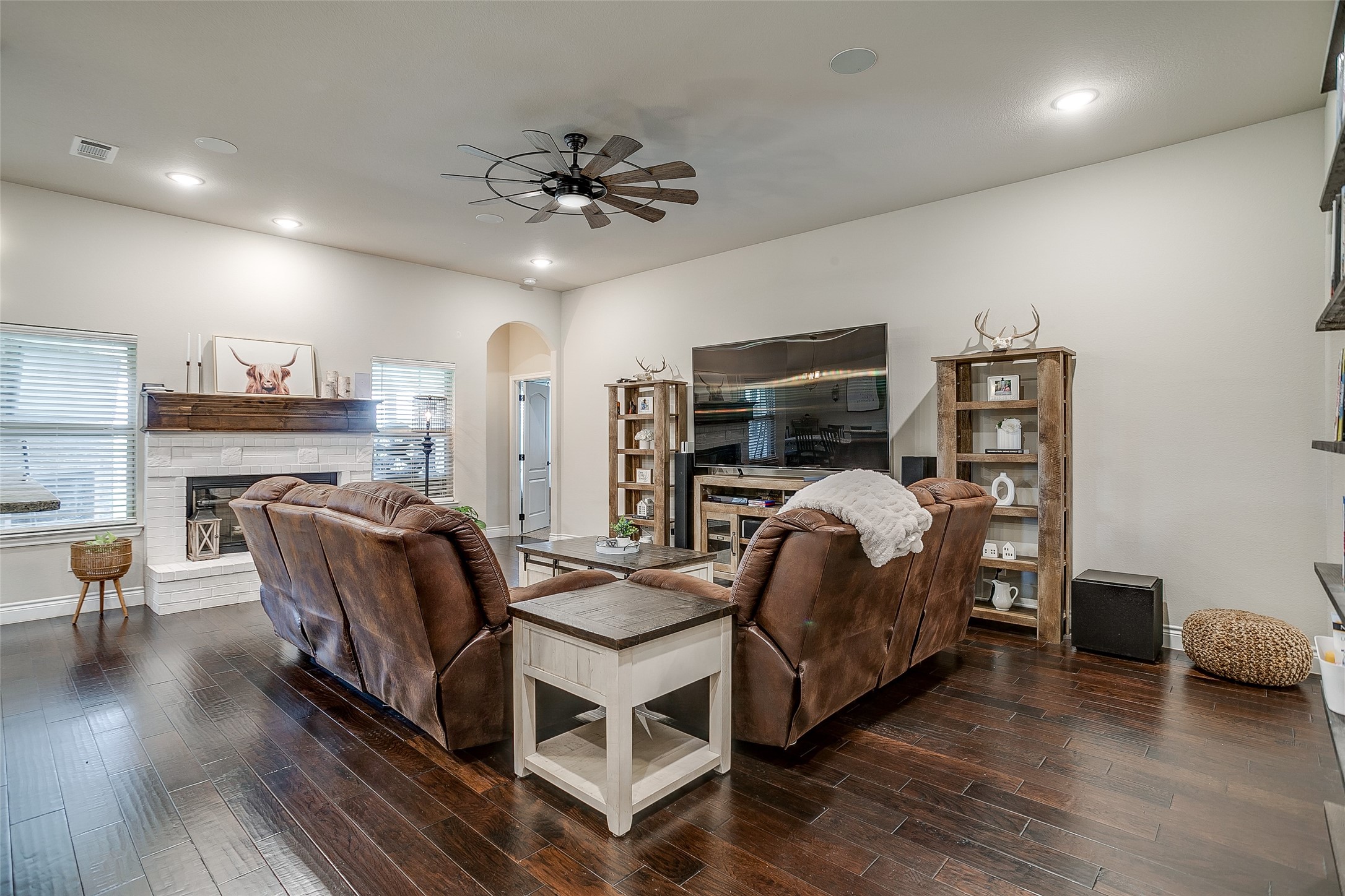 203 County Road 4221 Decatur TX 76234