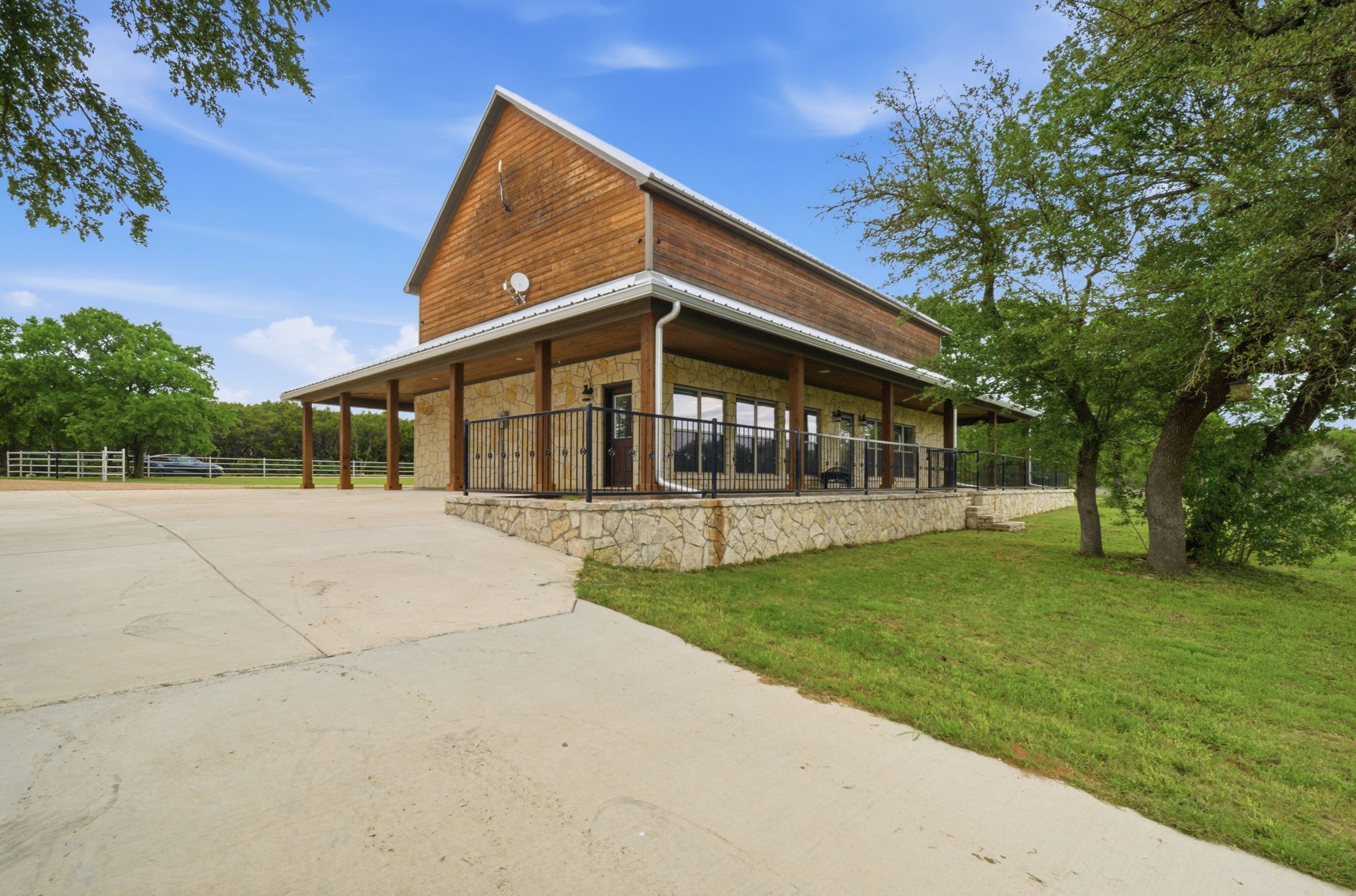1632 County Road 4125 Iredell TX 76649