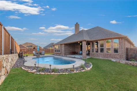 3706 Iron Horse Pass Krum TX 76249