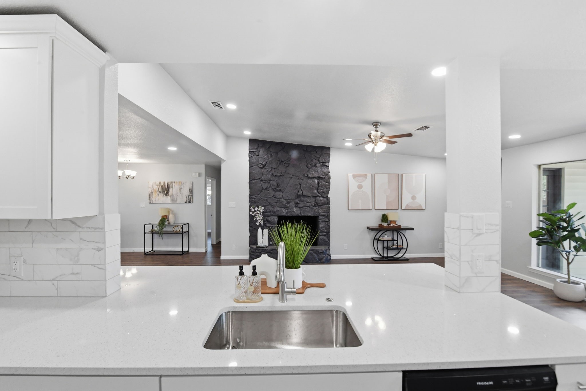 1917 Toplea Drive Euless TX 76040