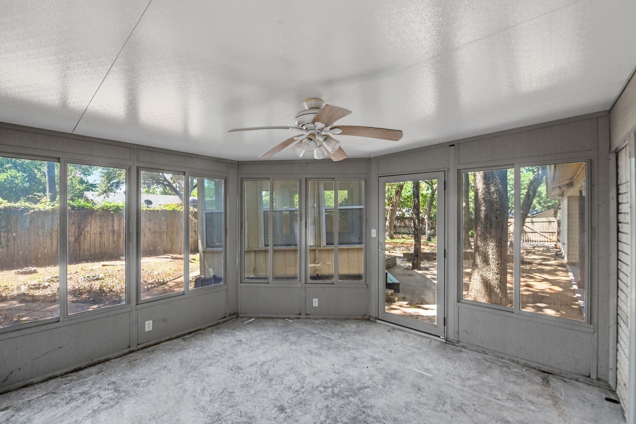 1917 Toplea Drive Euless TX 76040