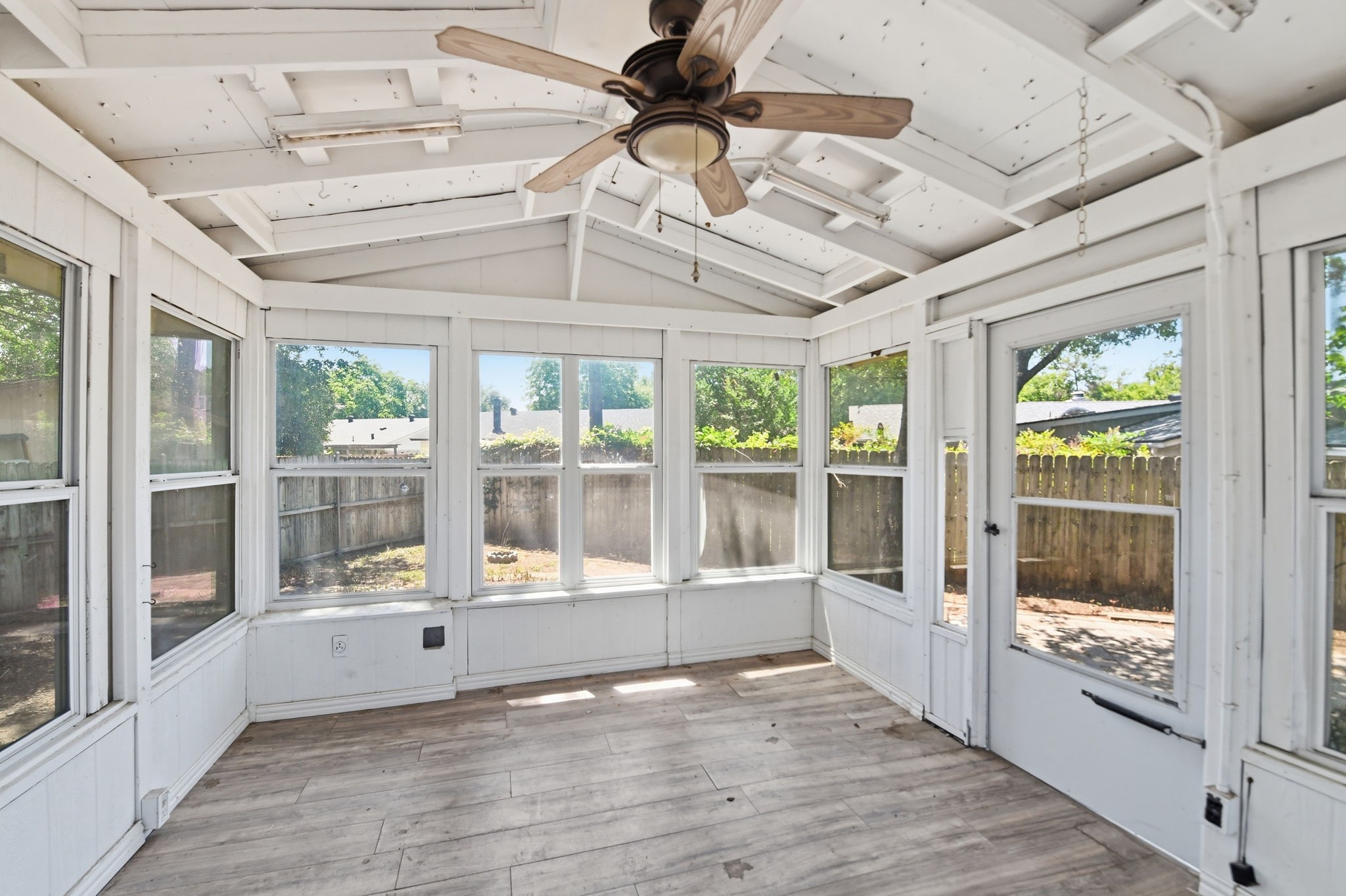 1917 Toplea Drive Euless TX 76040