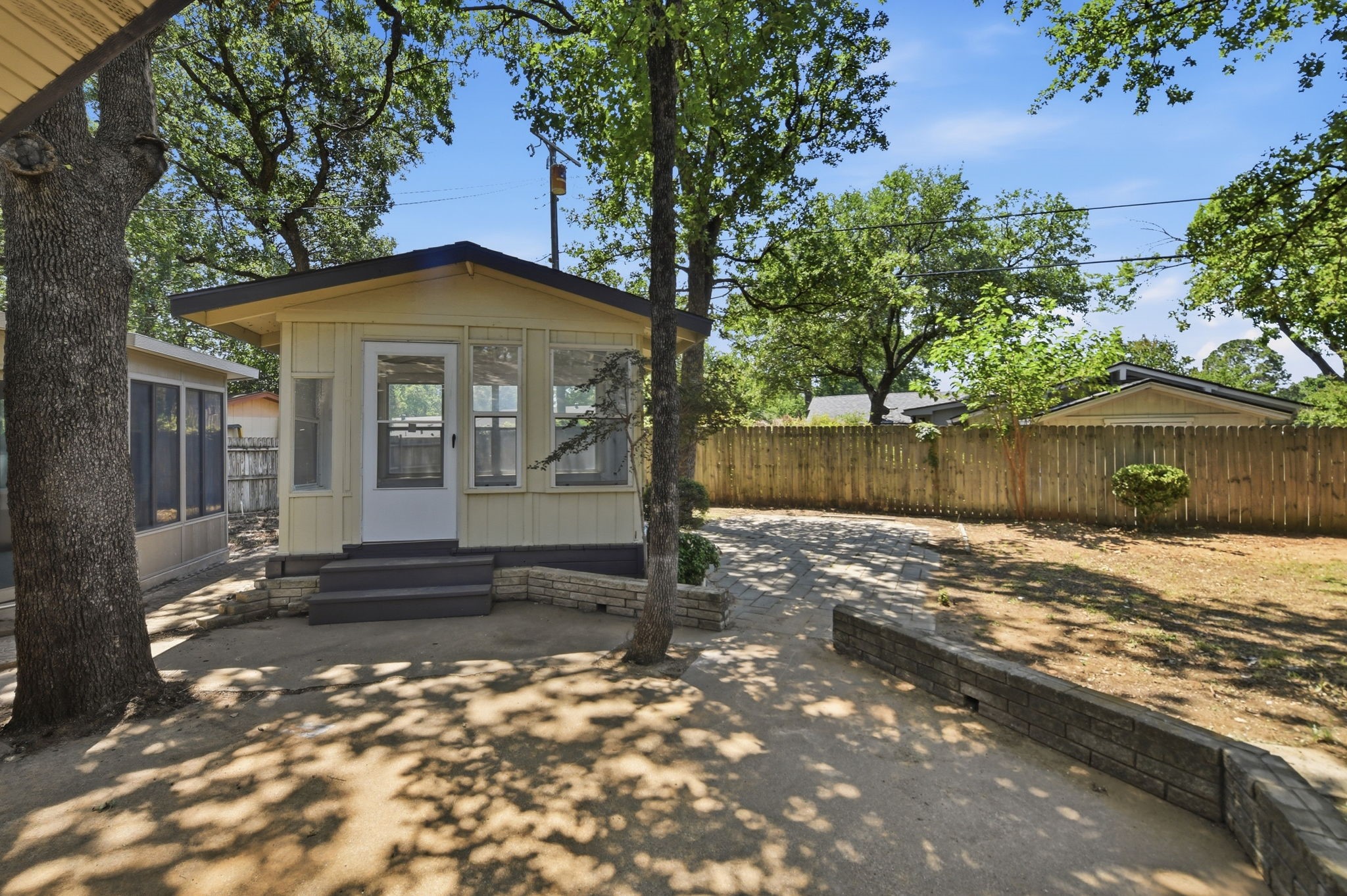1917 Toplea Drive Euless TX 76040