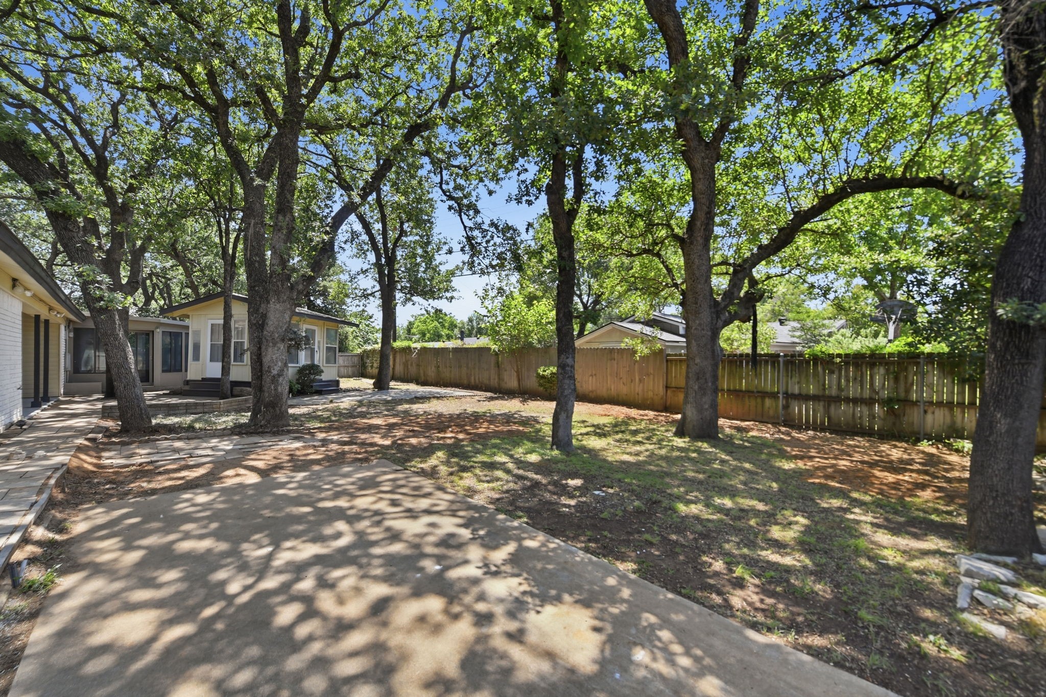 1917 Toplea Drive Euless TX 76040