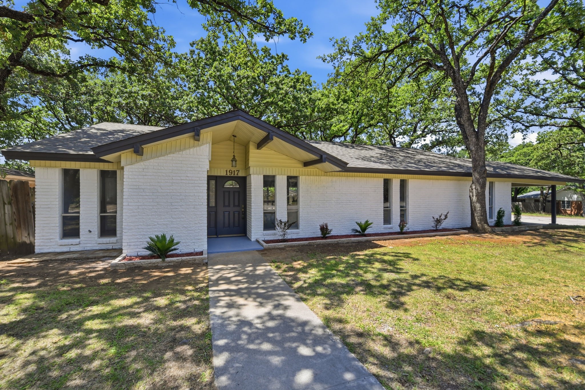 1917 Toplea Drive Euless TX 76040