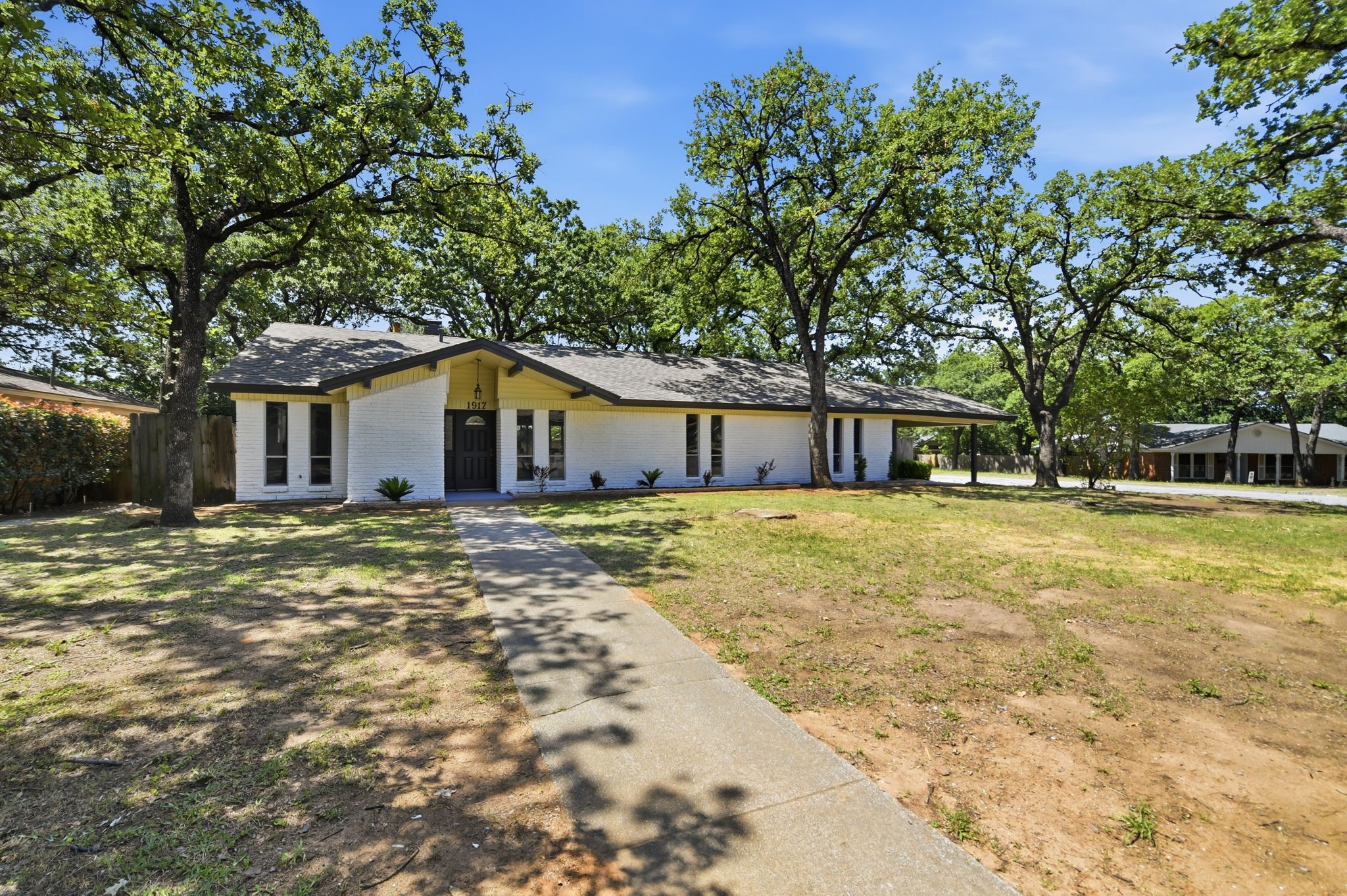 1917 Toplea Drive Euless TX 76040