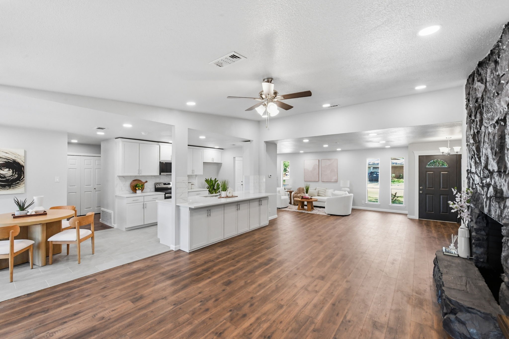 1917 Toplea Drive Euless TX 76040