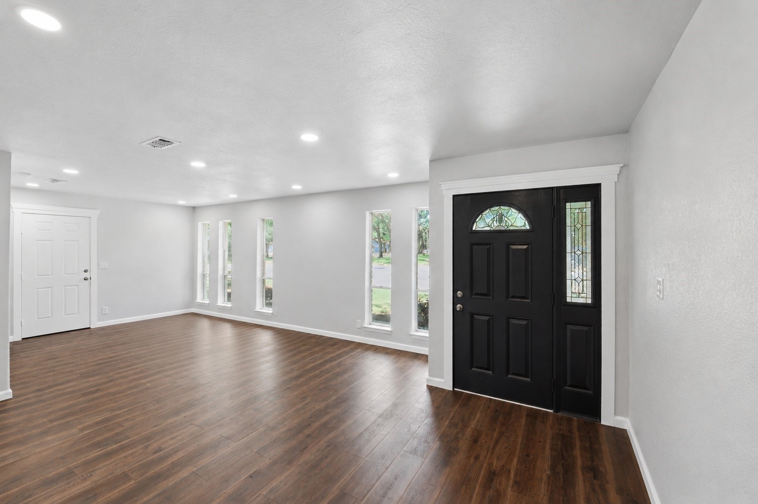 1917 Toplea Drive Euless TX 76040
