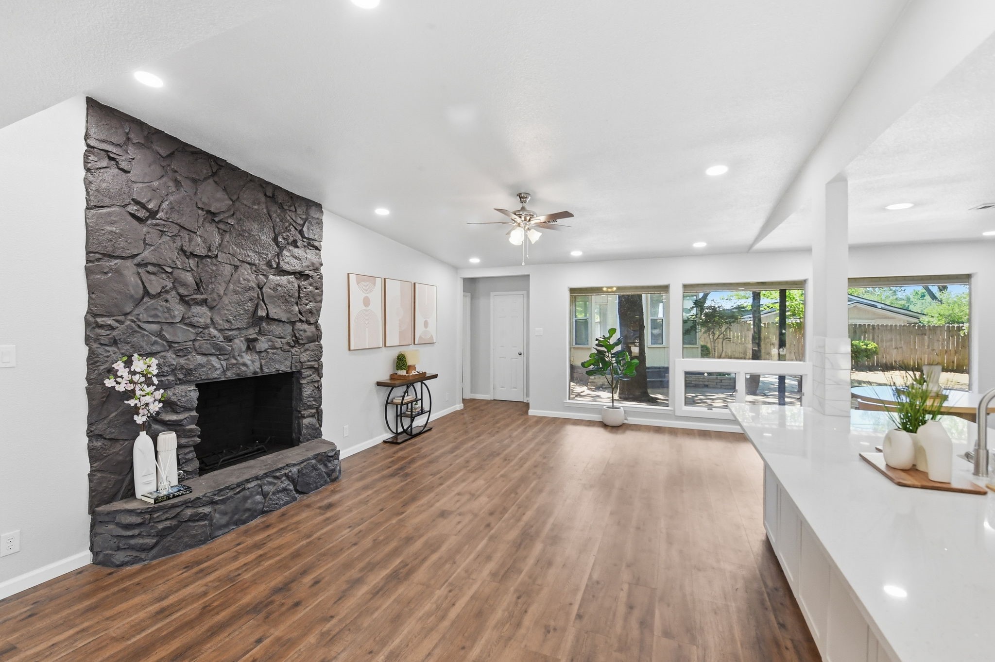 1917 Toplea Drive Euless TX 76040