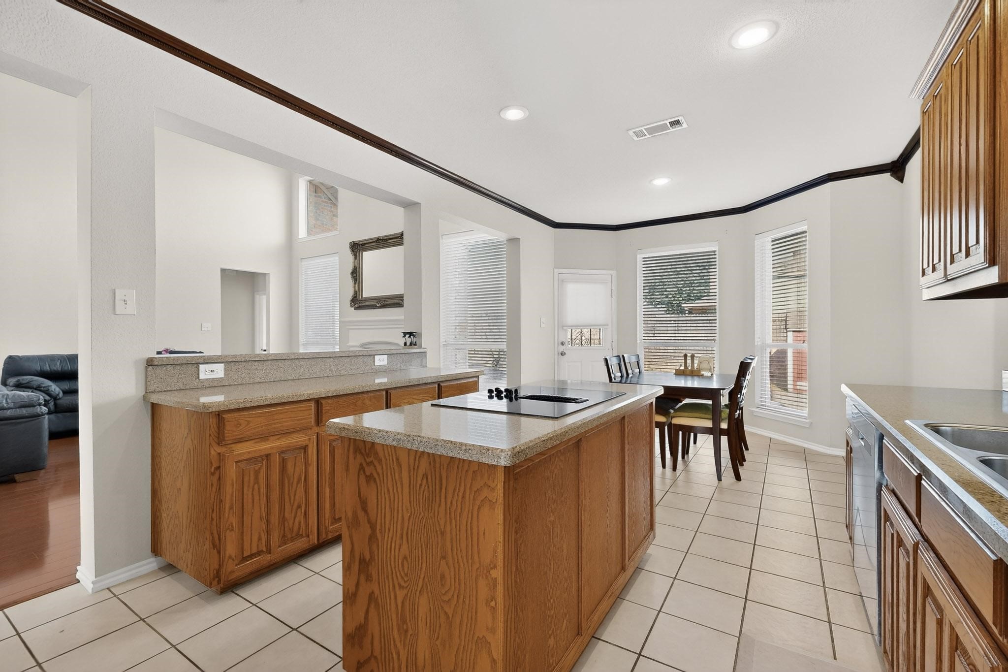 5828 Ivy Glen Drive Grand Prairie TX 75052