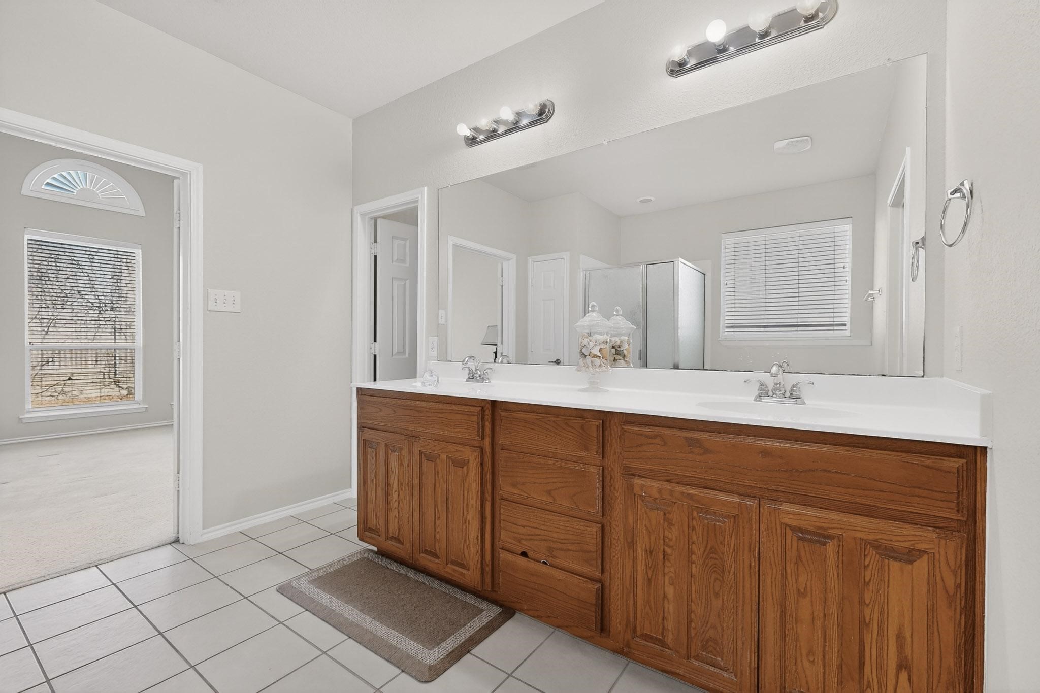 5828 Ivy Glen Drive Grand Prairie TX 75052