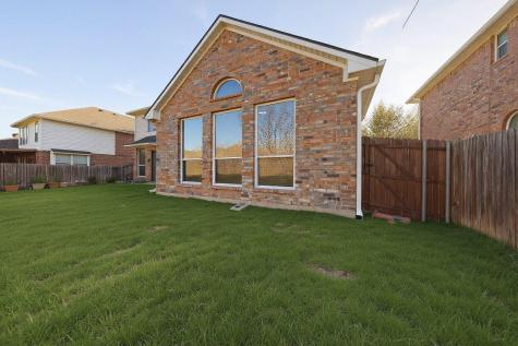 5828 Ivy Glen Drive Grand Prairie TX 75052