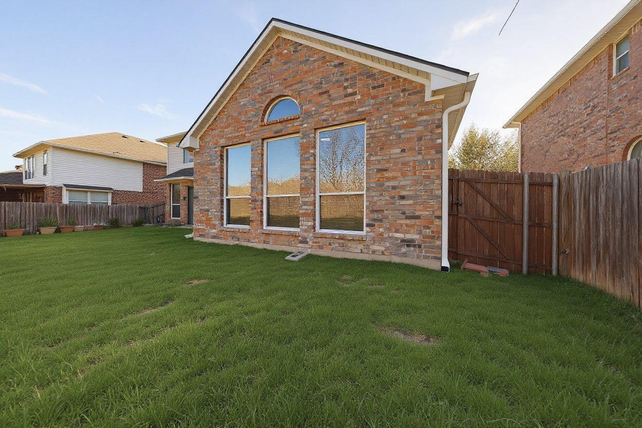 5828 Ivy Glen Drive Grand Prairie TX 75052