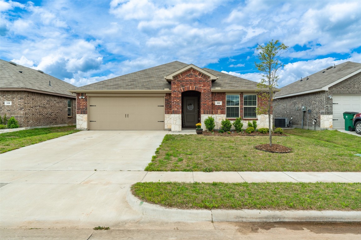 121 Admiral Lane Caddo Mills TX 75135