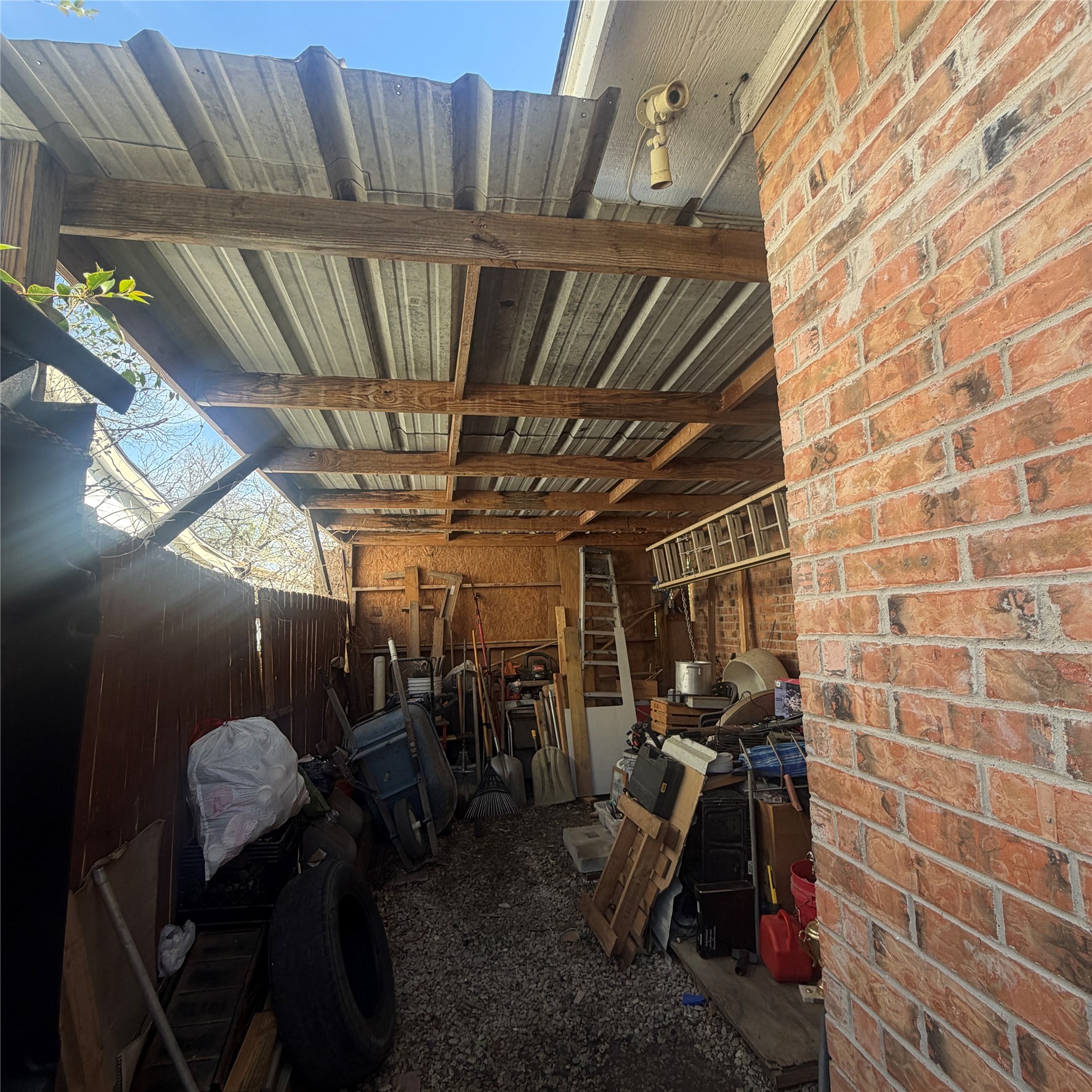 2420 Seevers Avenue Dallas TX 75216